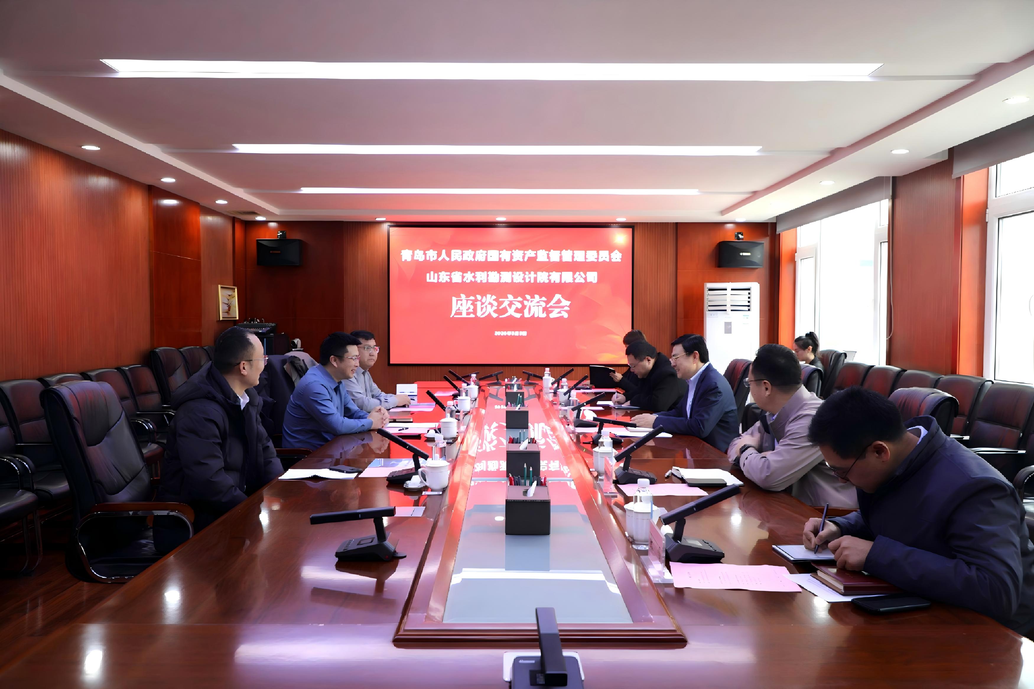 青島市國資委黨委委員、副主任朱文泉一行到訪山東水設